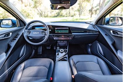Jeep Compass e-Hybrid vs KIA Niro Hybrid vs Renault Arkana E-Tech